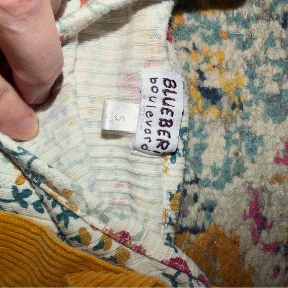 Girls 5T clothing bundle - Picture 3 of 9